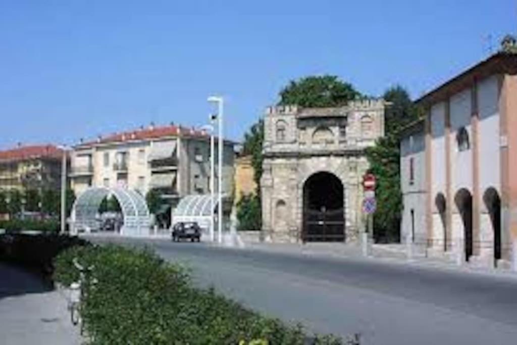Residenza Borgo 9 Apartment Collecchio Luaran gambar