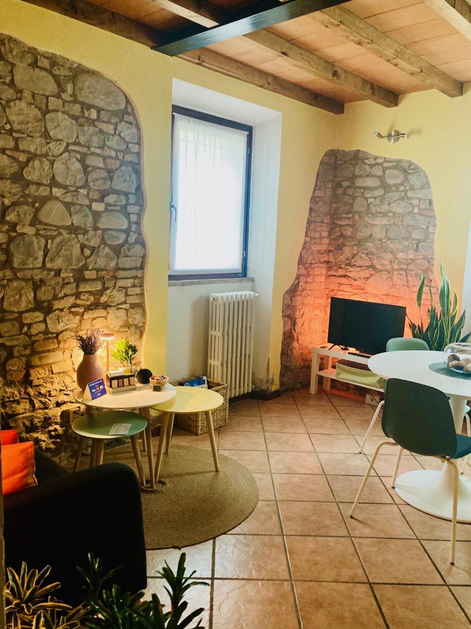 Residenza Borgo 9 Apartment Collecchio Luaran gambar